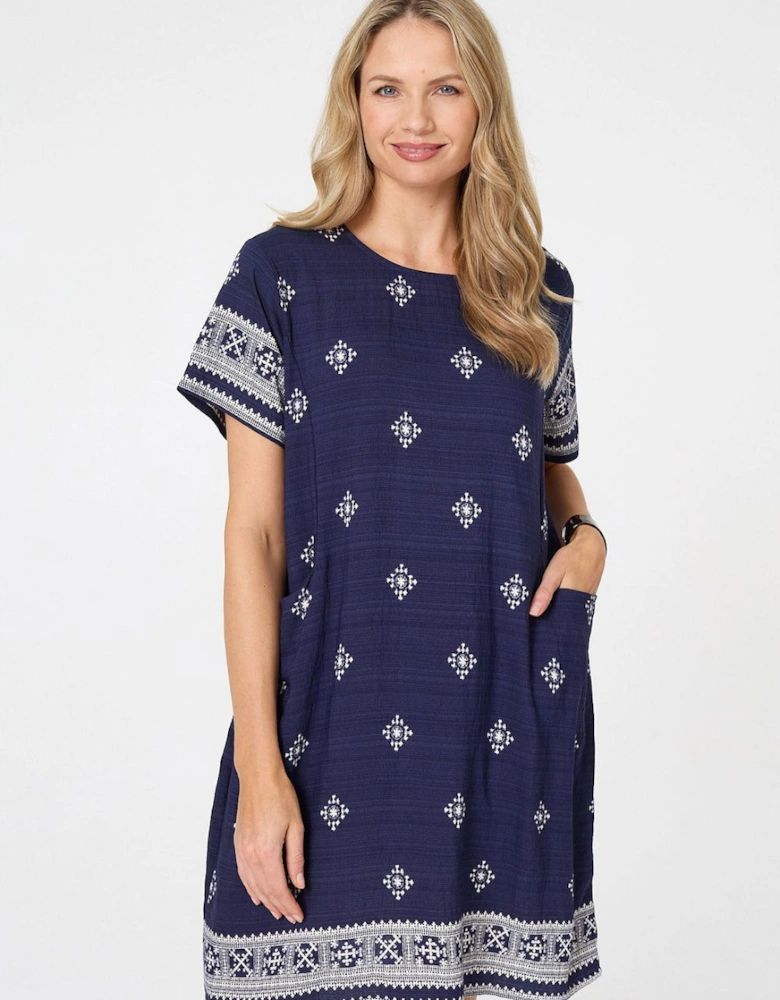 Border Print Knee Length Shift Dress