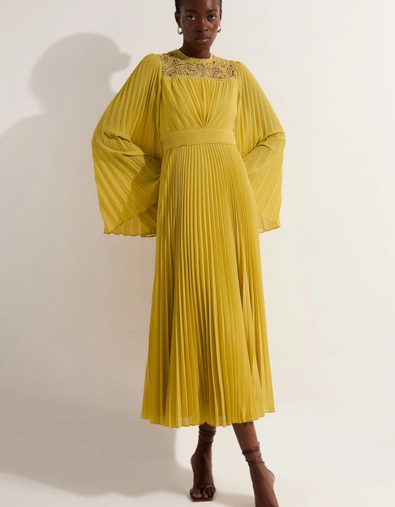 Soft Pleated Lace Detail Woven Kimono Sleeve Maxi Dress