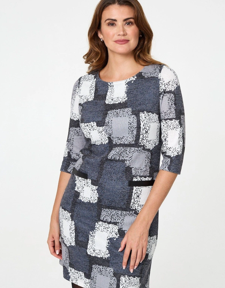 Printed 3/4 Sleeve Short Shift Dress