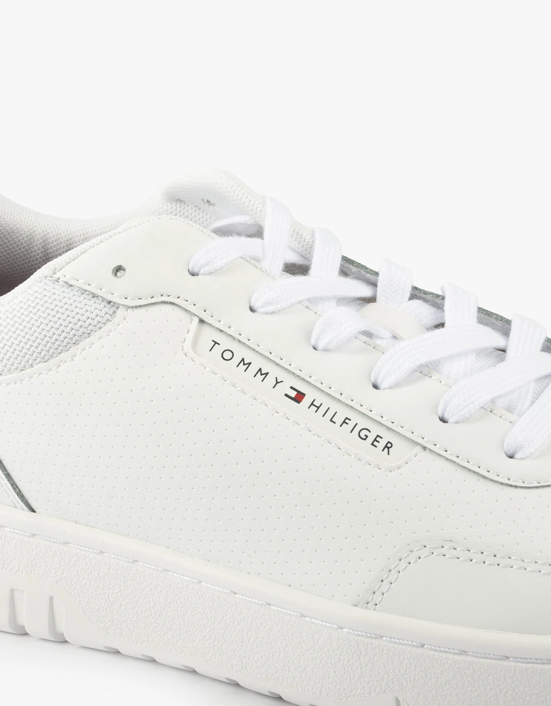 TH BASKET CORE Mens Trainers White
