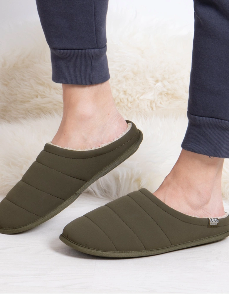 Isotoner SPORT QUILTED MULE WITH COSY LINING Mens Mule Slippers Khaki