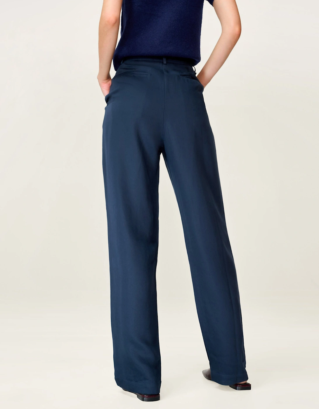 Cinnamon Trouser in Navy