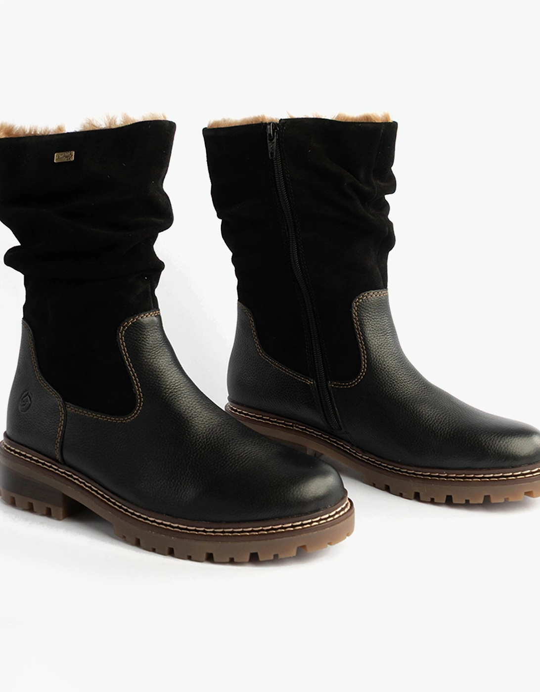D0B80-00 Womes Side Zip Ankle Boots Black