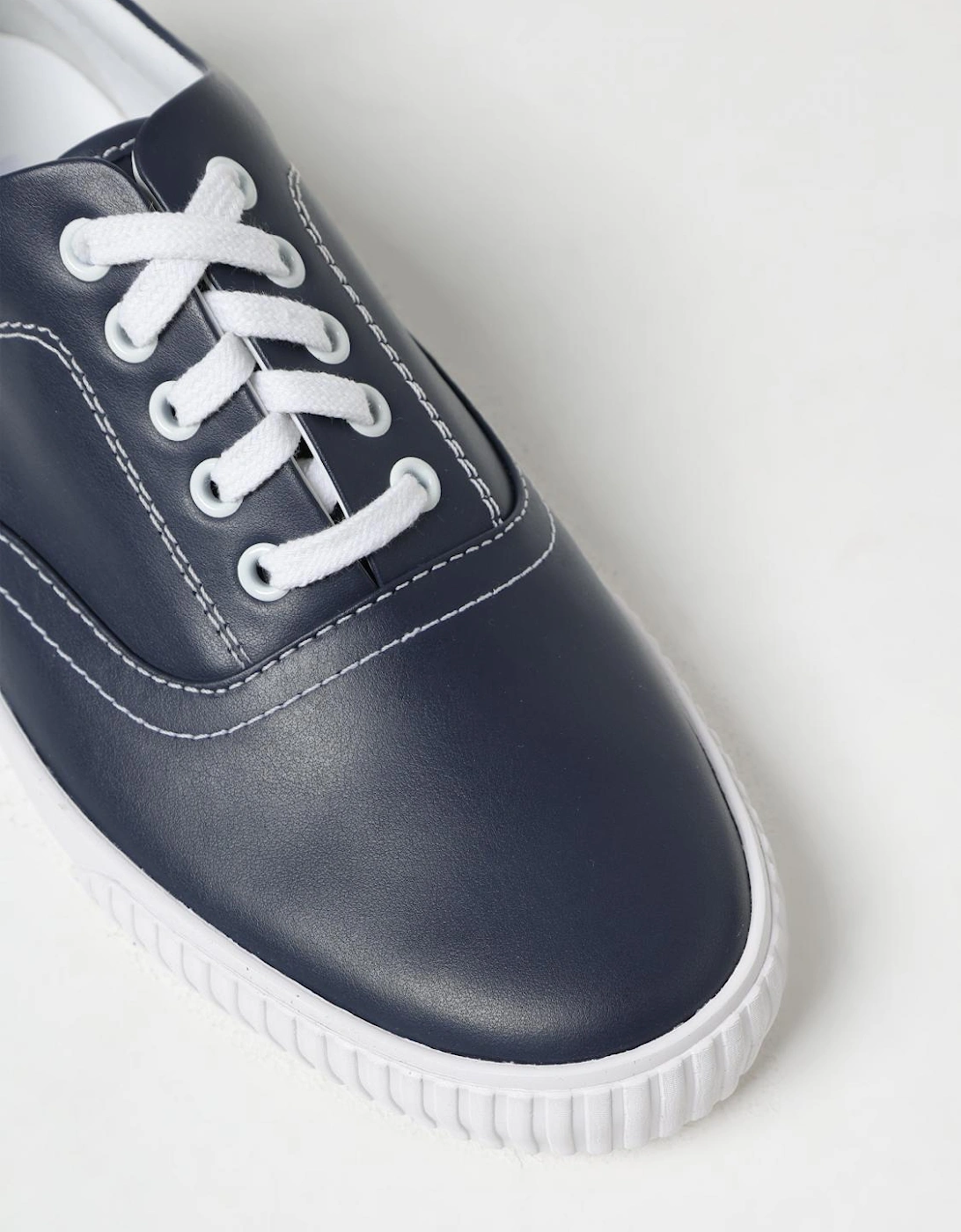 Classic Leather LowTop Sneaker