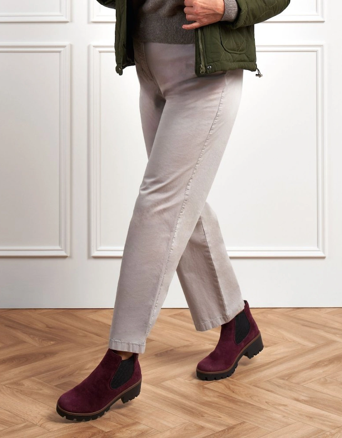Acorn II Womens Chelsea Boots