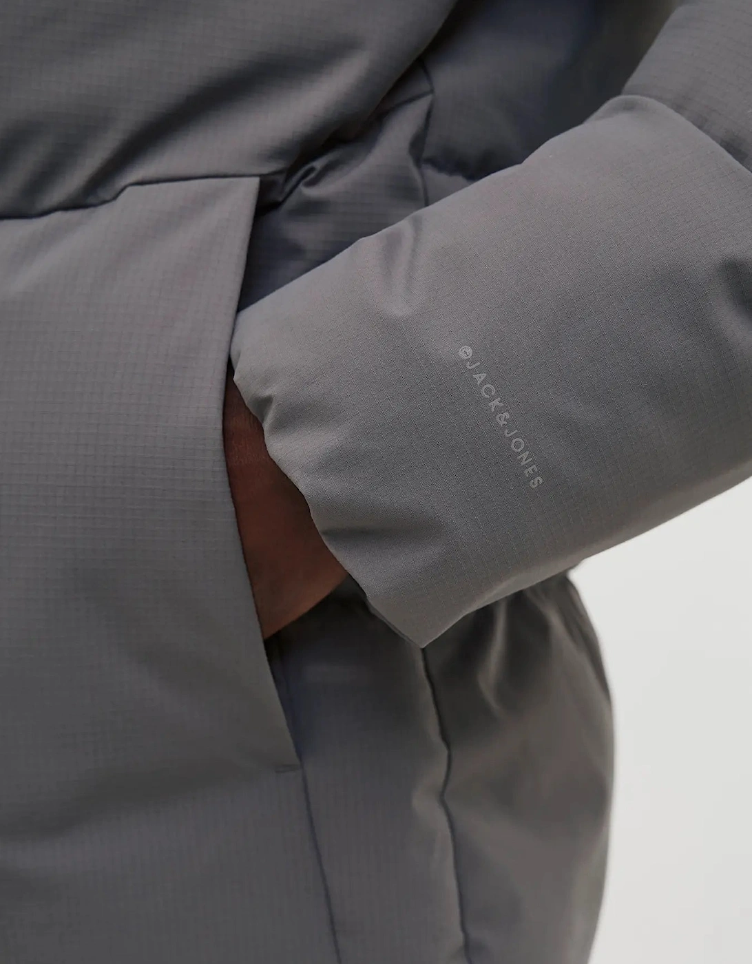 World Puffer Jacket - Castlerock Grey