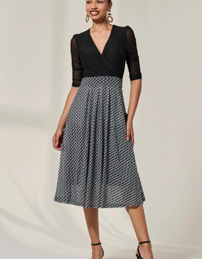 Mesh Two Tone Half Sleeve Midi Dress