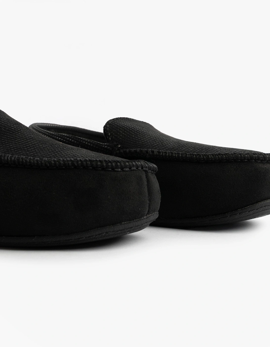 Isotoner SQUARE PATTERNED SMART MOCCASIN Mens Moccasin Slippers Black