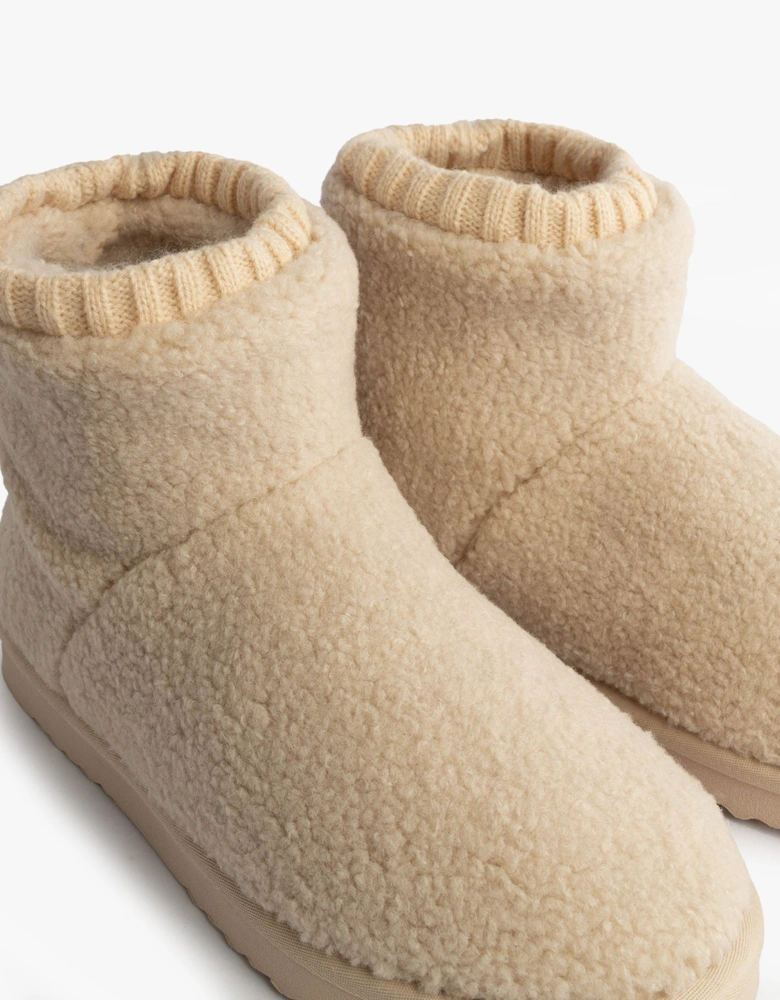 Isotoner BORG BOOT WITH CUFF DETAIL Womens Boot Slippers Cream
