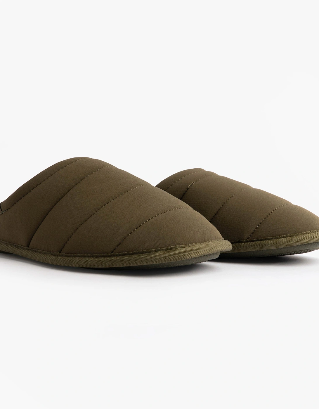 Isotoner SPORT QUILTED MULE WITH COSY LINING Mens Mule Slippers Khaki
