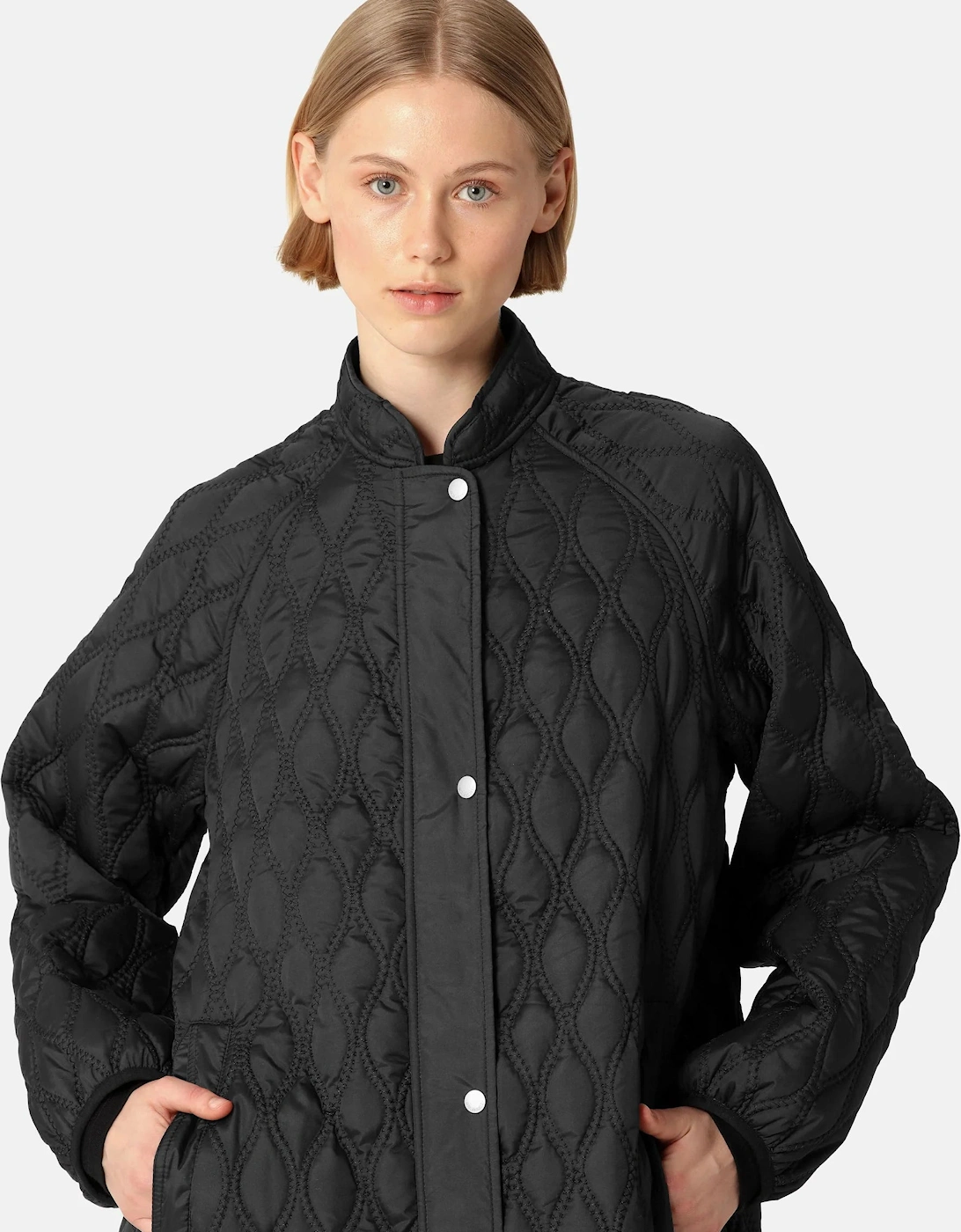 Long quilt jacket in black