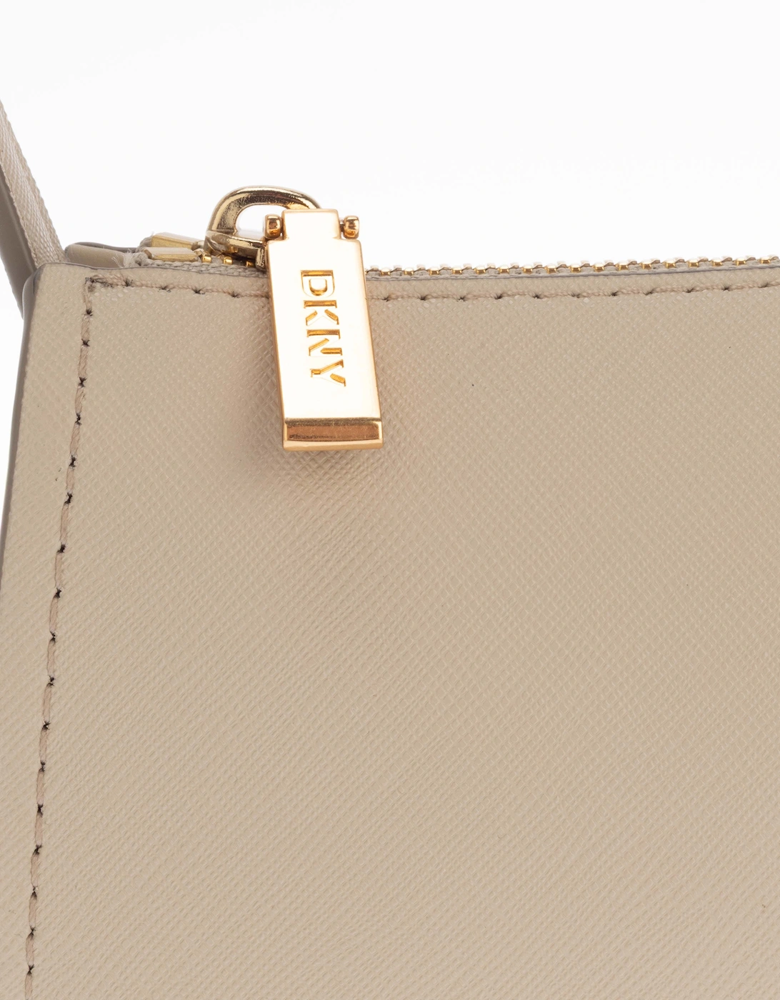 Avril Tz Shoulder Bag