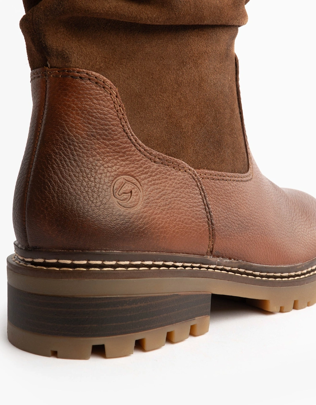 D0B80-24 Womes Side Zip Ankle Boots Brown