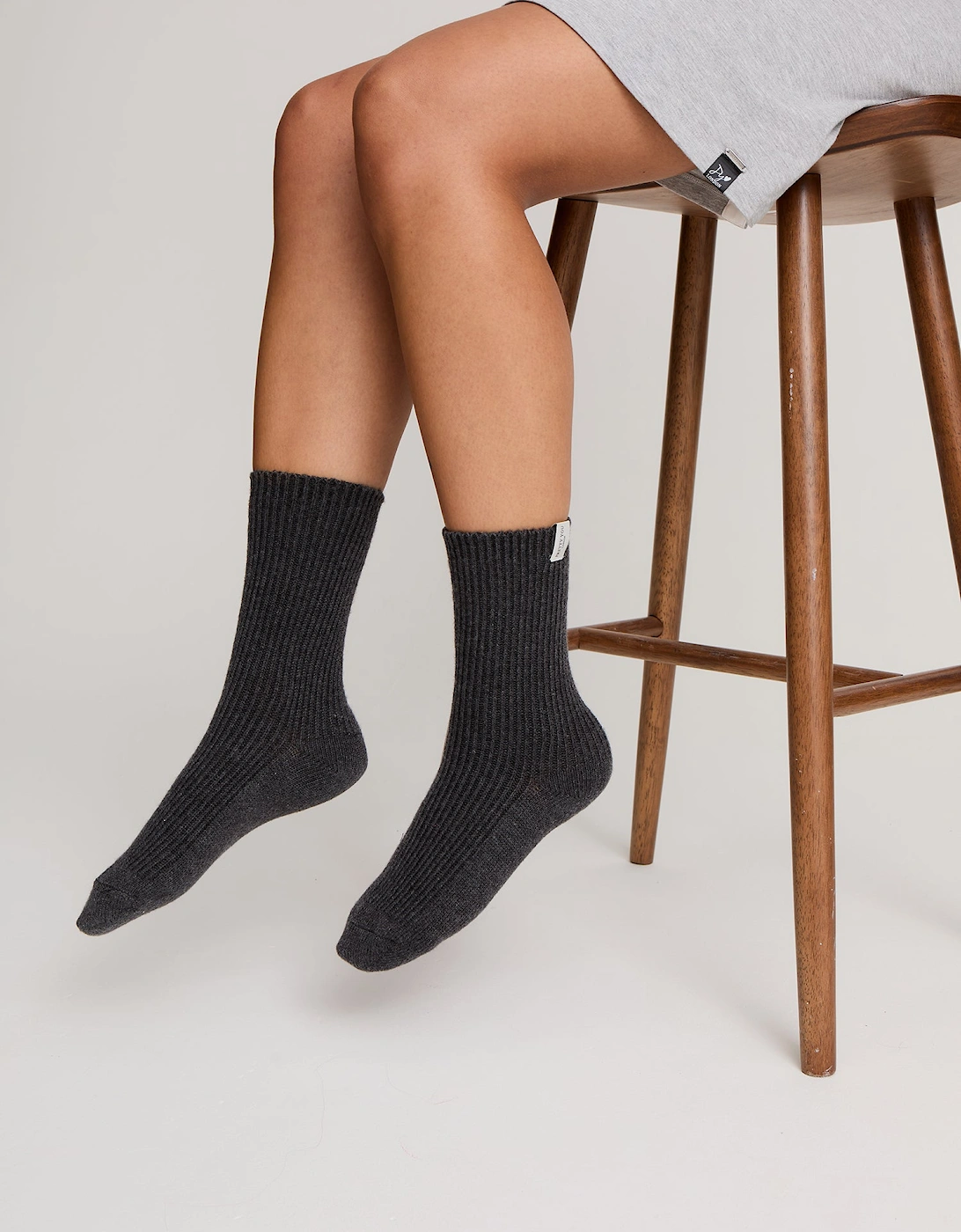 Cashmere Blend Bed Socks in Charcoal, 2 of 1
