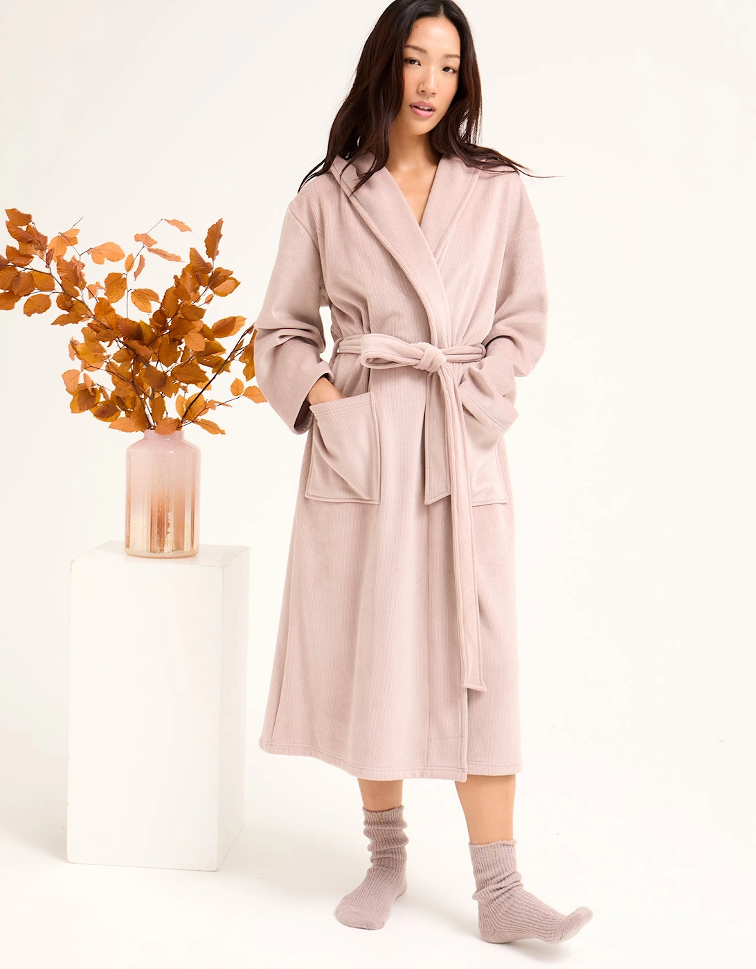 Ribbed Hooded Robe in Mink