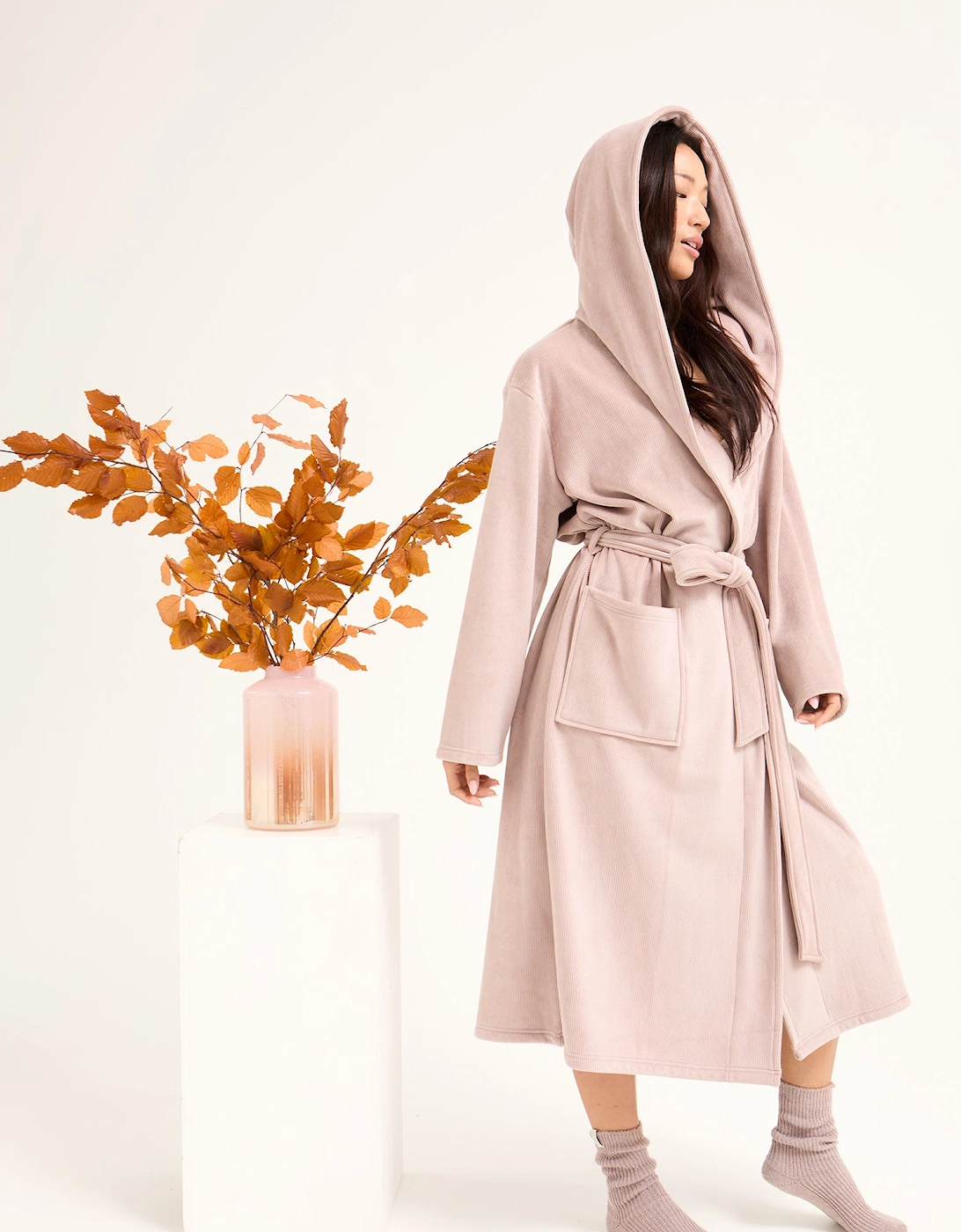 Ribbed Hooded Robe in Mink