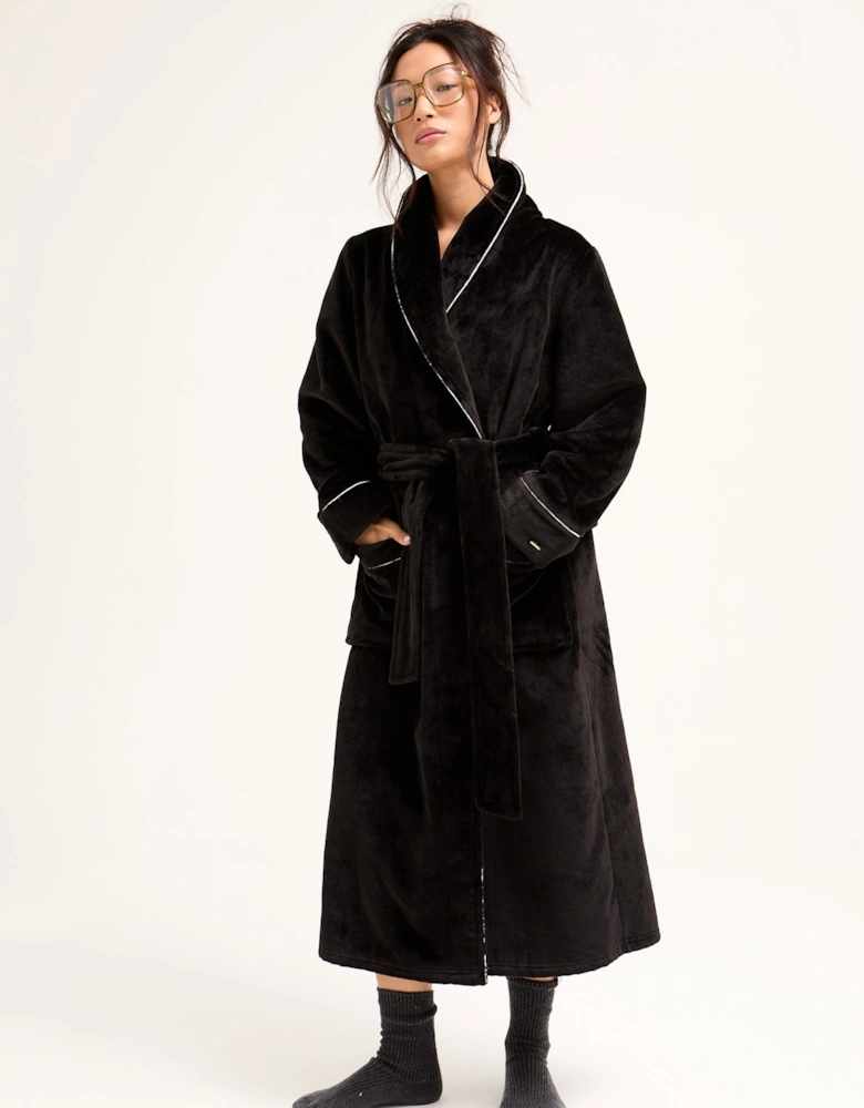 Super Plush Robe in Black