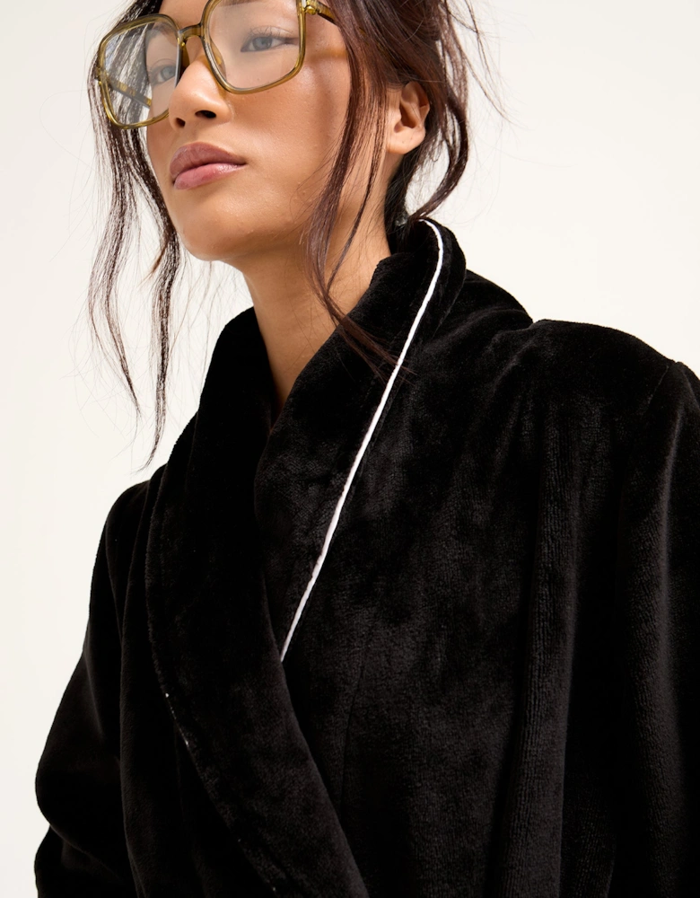 Super Plush Robe in Black