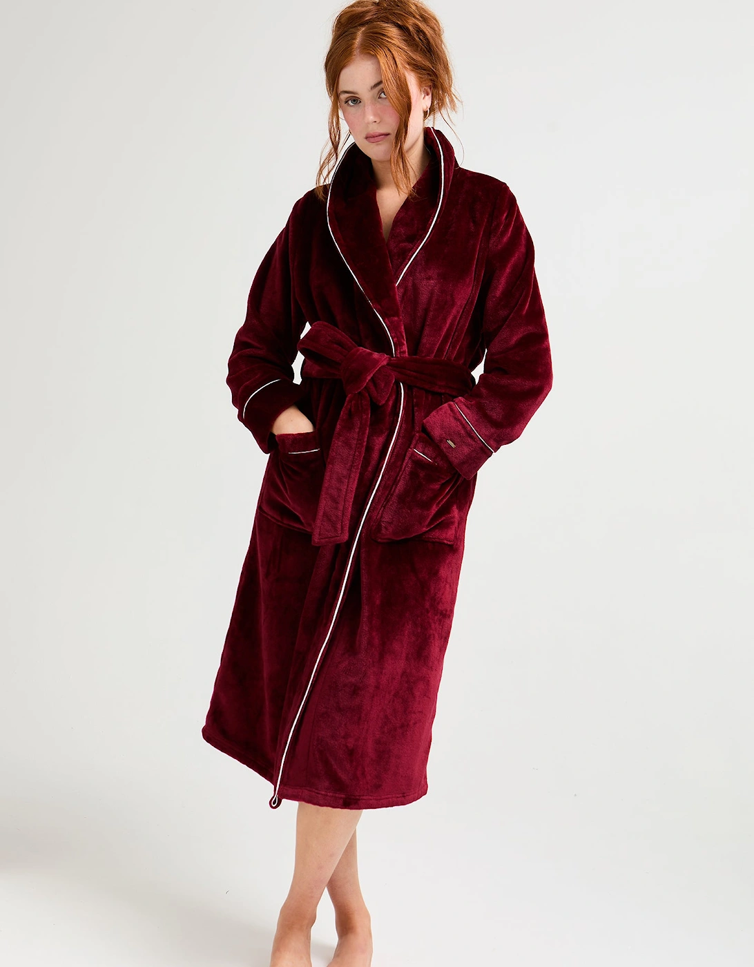 Super Plush Robe in Claret, 4 of 3