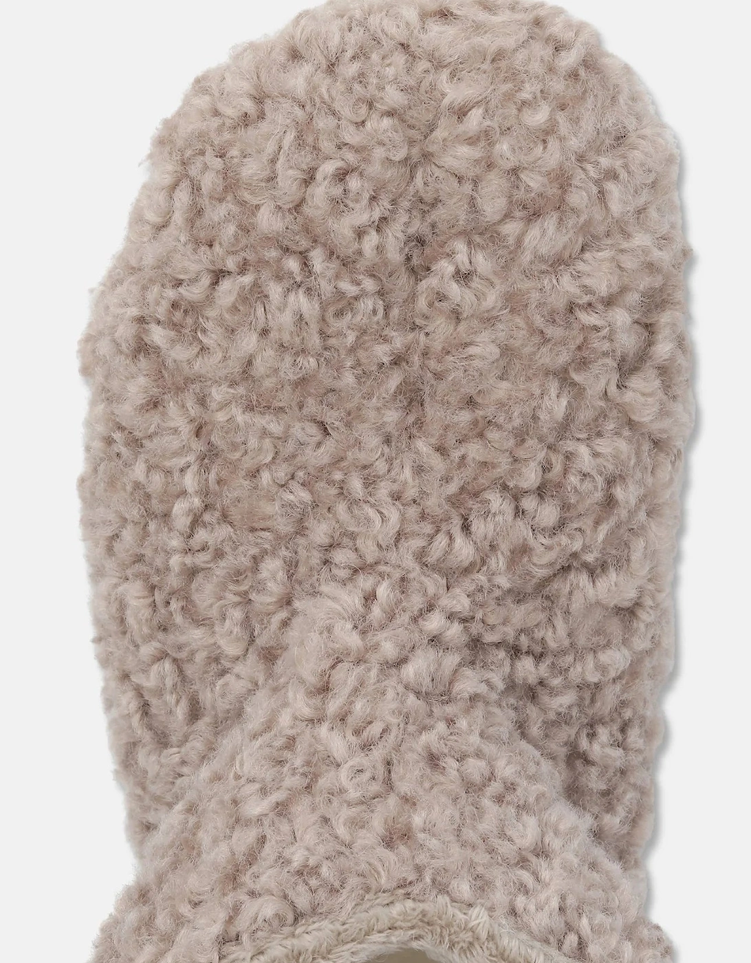 Cosy ankle boot in atmosphere wheat