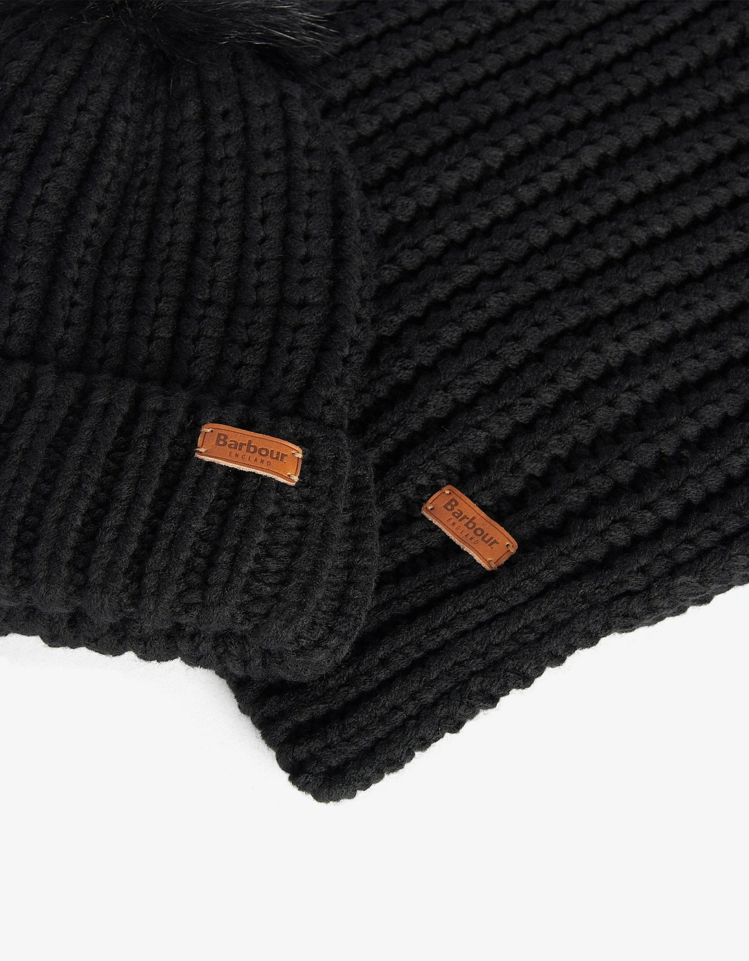 Saltburn Beanie & Scarf Gift Set - Black