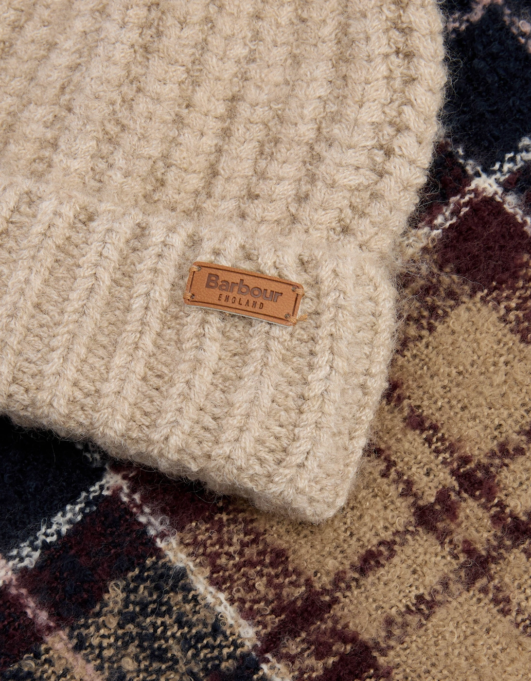 Saltburn Beanie & Tartan Scarf Set - Gardenia Tartan