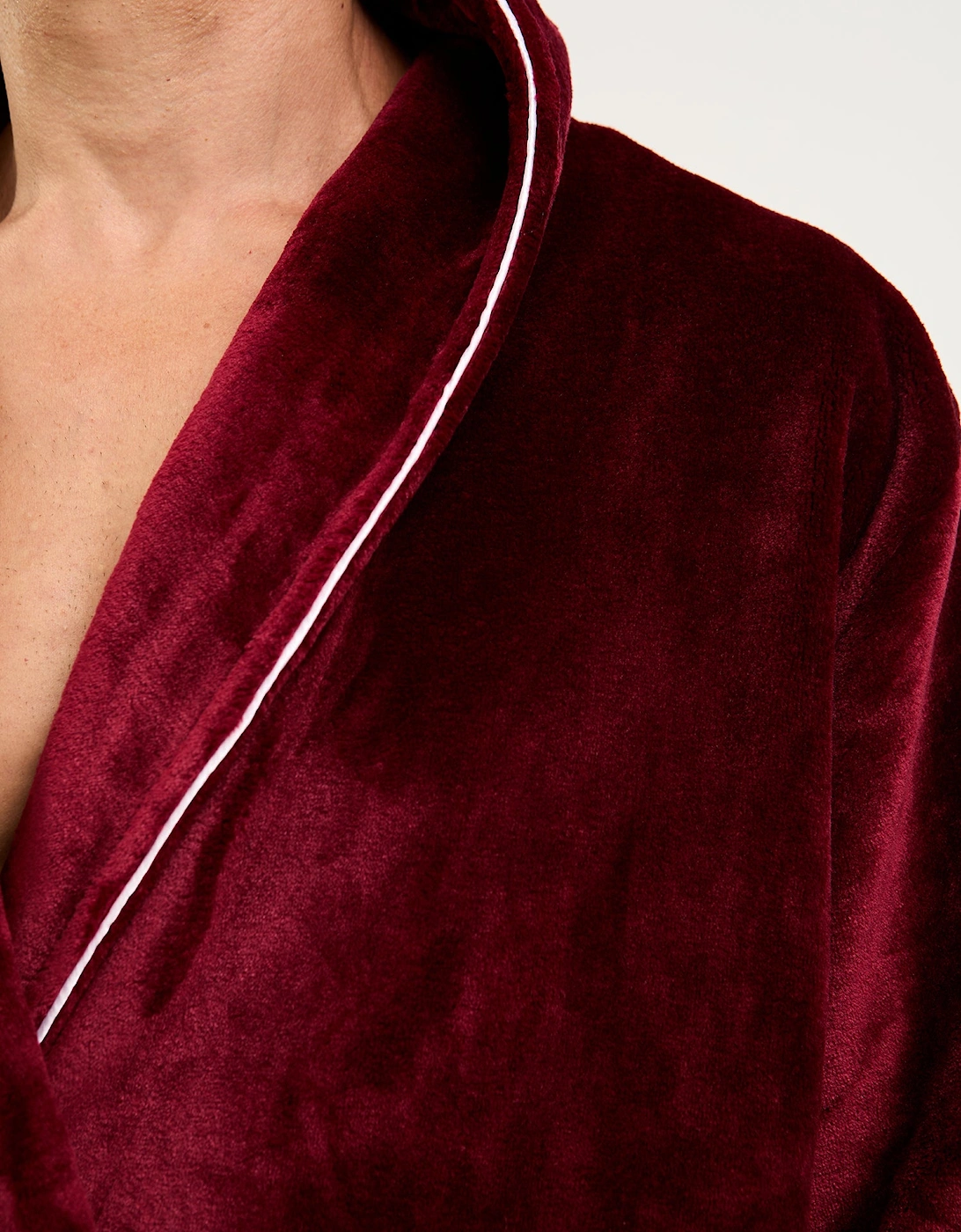 Mister You Super Plush Robe in Claret