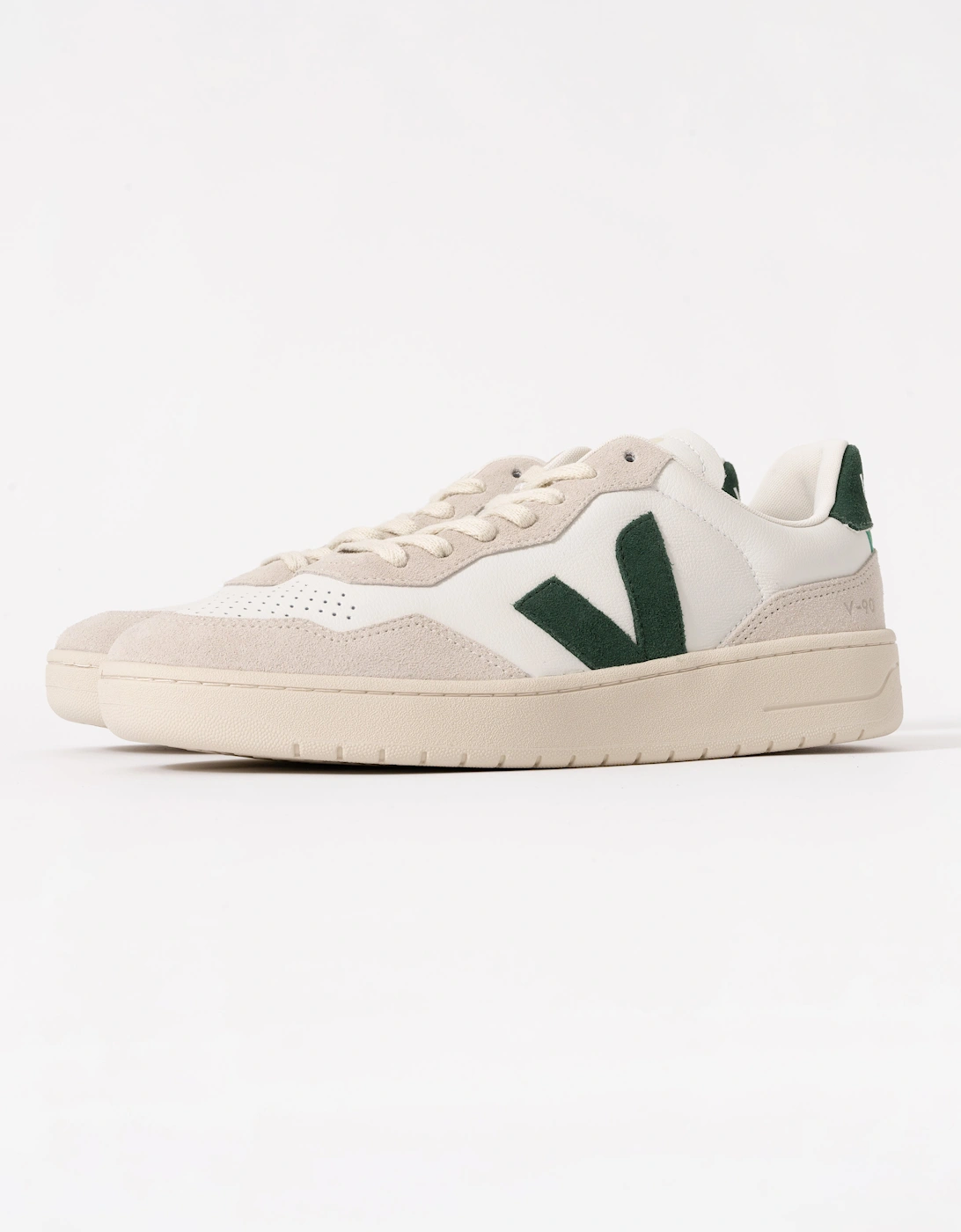 Veja Men's VEJA V-90 OT Leather Mens Trainers White/Cyprus - Tan
