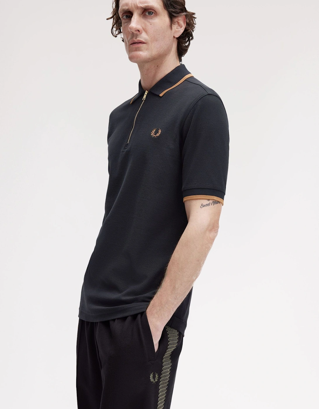 M1672 Crepe Pique Polo Shirt - Black