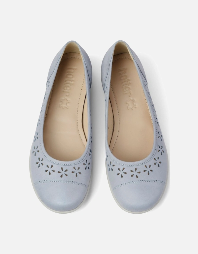 Livvy Womens Punched Detail Ballet Pumps