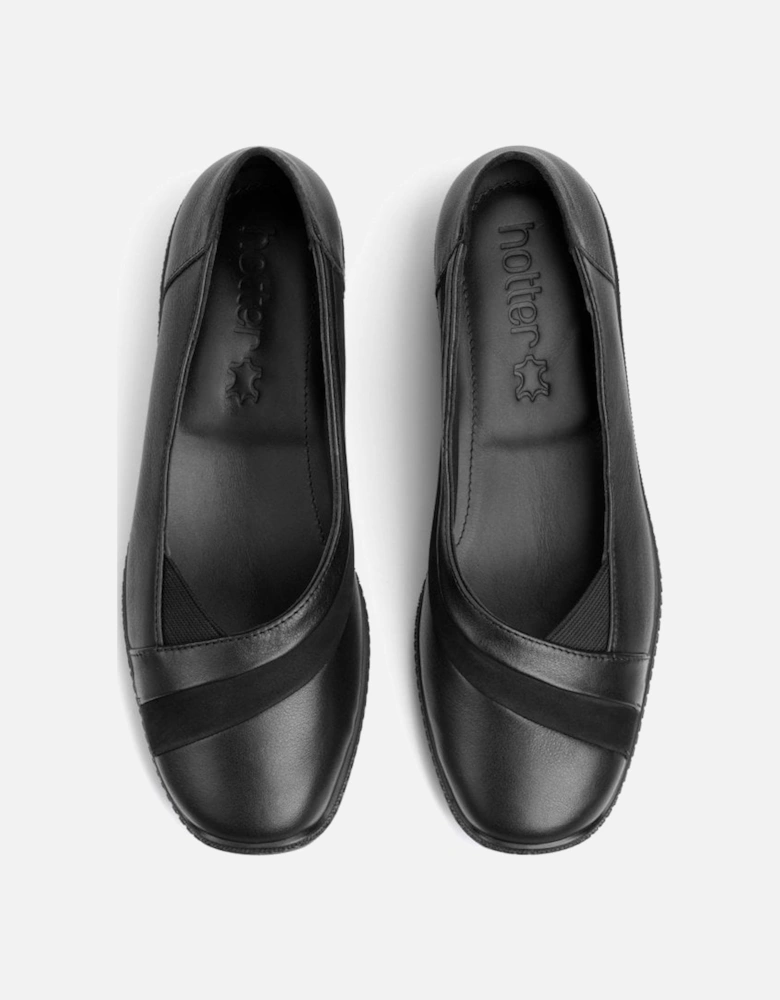 Serenity Womens Wide Fit Slip On Pumps
