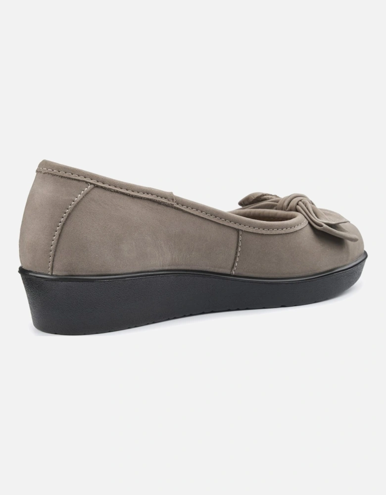 Jade Womens Low Wedge Pumps