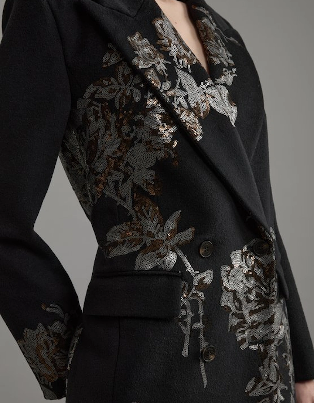 Wool Blend Sequin Embellished Placed Double Breasted Tailored Midiaxi Coat