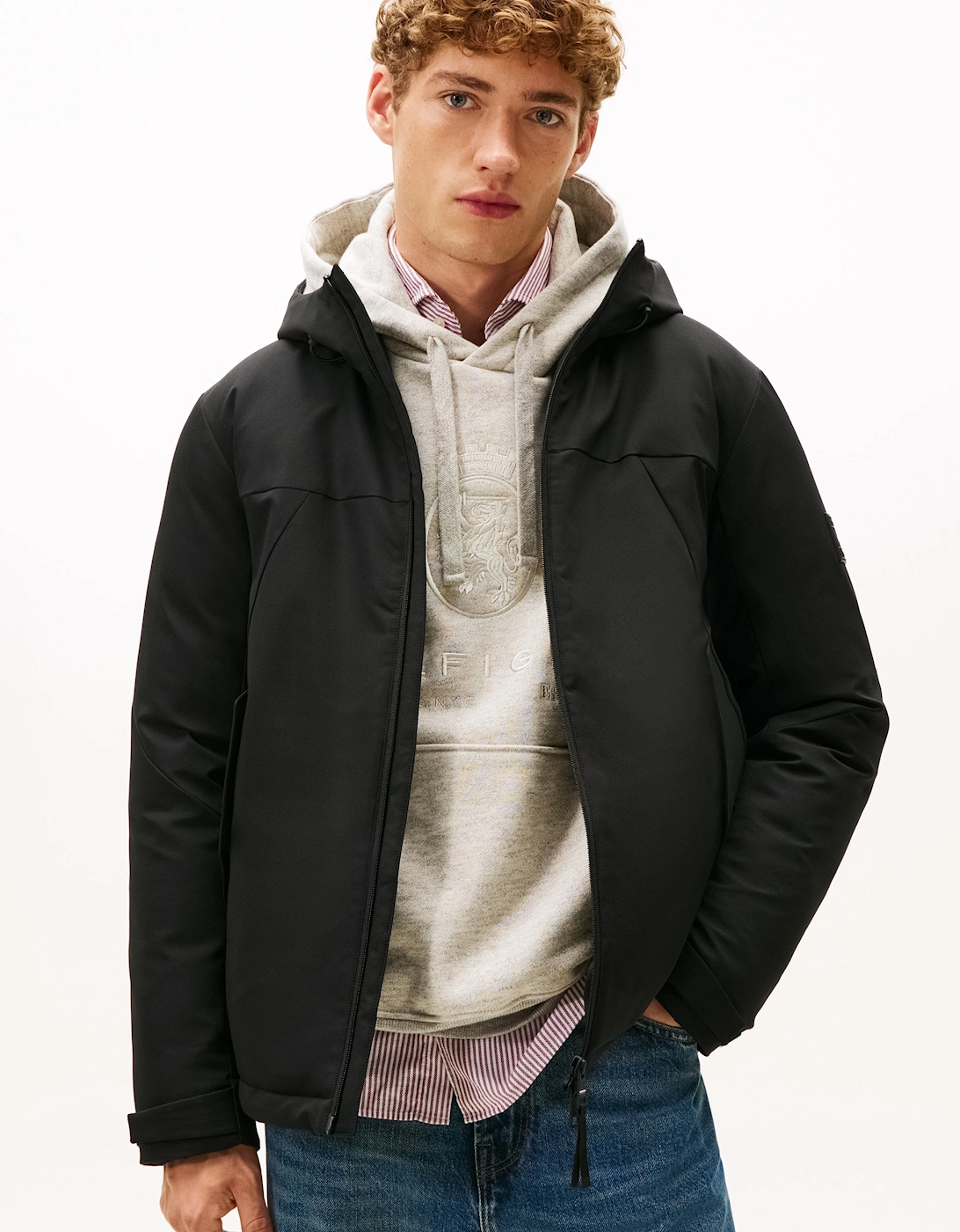 Tommy Hilfiger Men's Black Tech Hooded Short Padded Jacket  42/Regular Xl