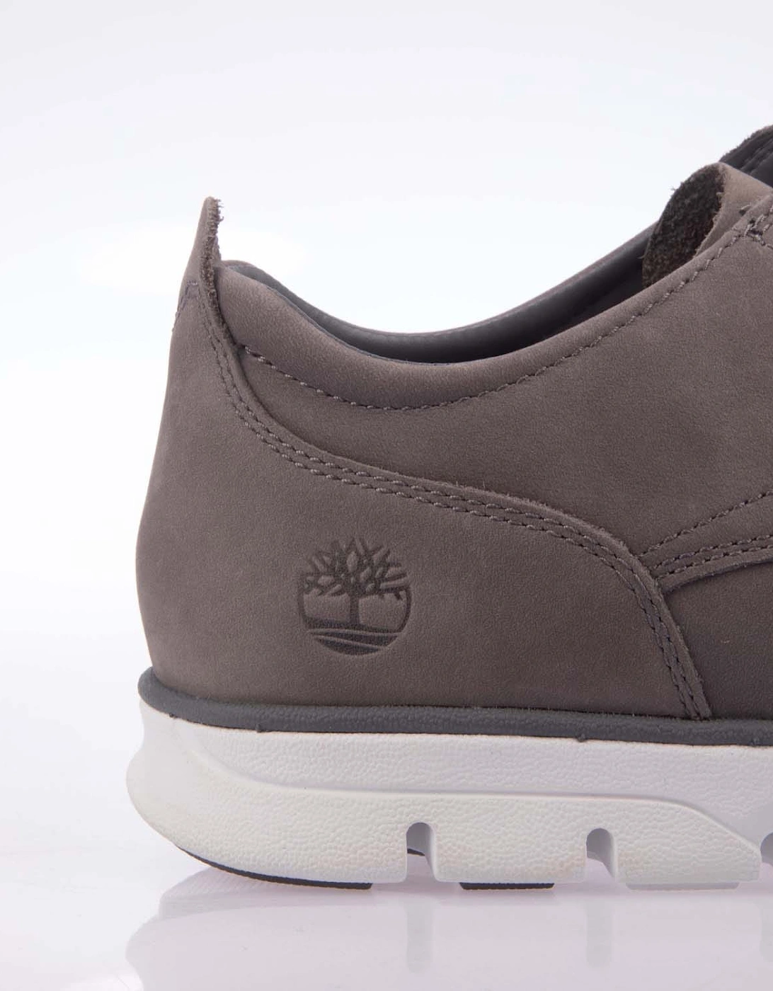 Bradstreet Low Lace Trainers