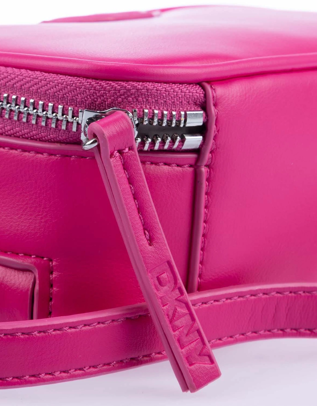 Naria Dz Top Handle Camera Crossbody