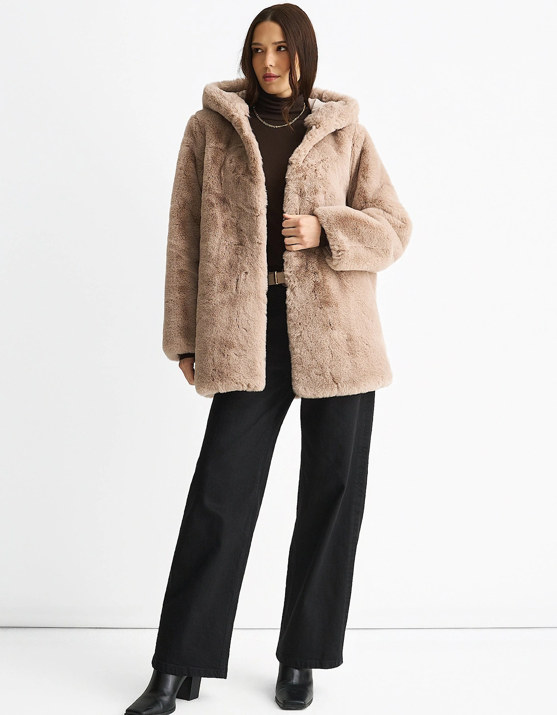 Gini London Gini London Women's Mink Hooded Long Sleeve Faux Fur Jacket - Tan