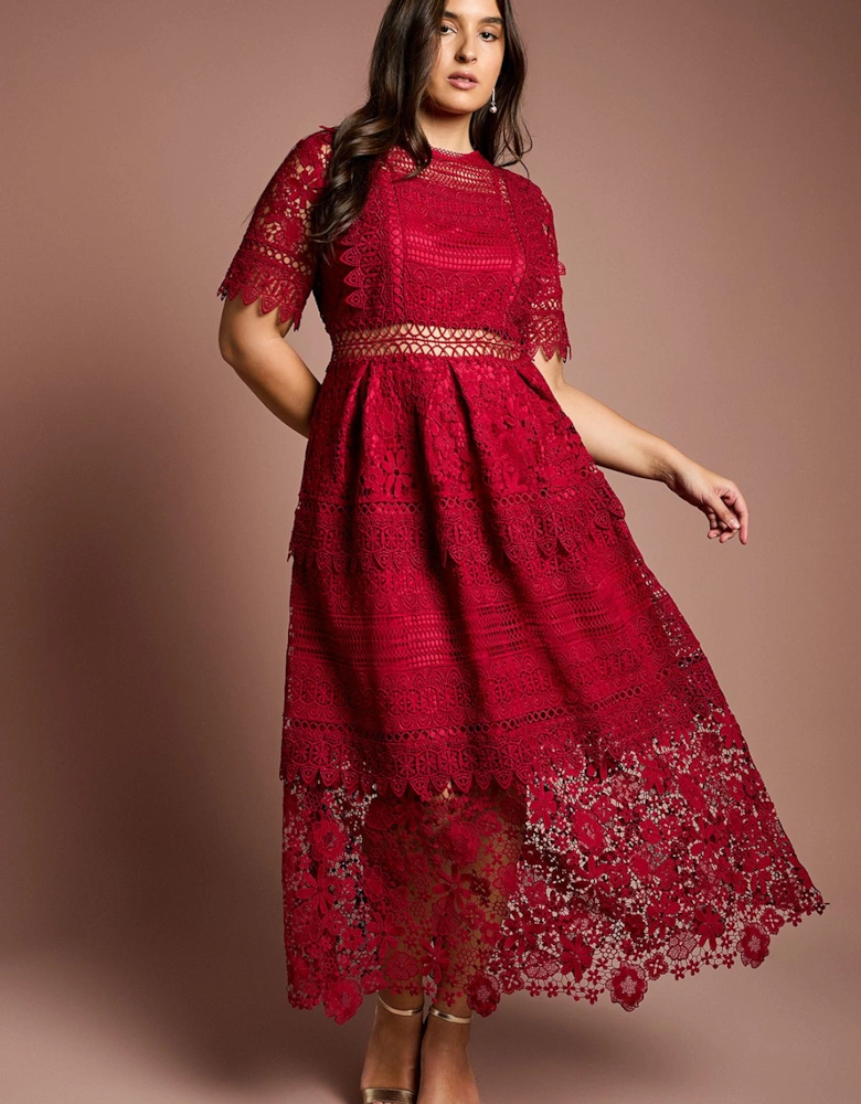 Plus Short Sleeve Lace Midi Dress