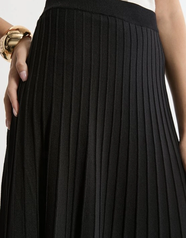 High Waisted Textured Knit Full Maxi Skirt