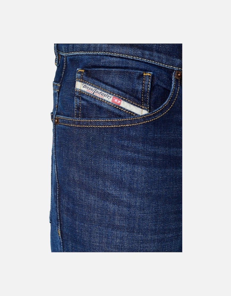 D-fining Regular Fit Mid Waist Tapered Leg 09b90