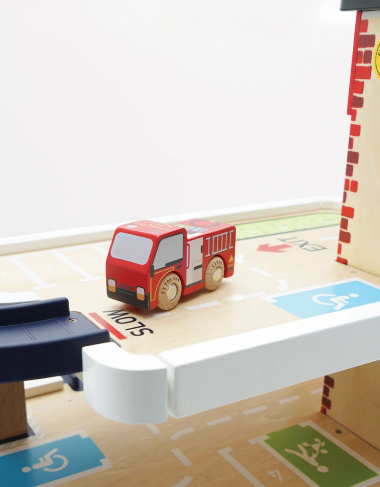Fire & Rescue Wooden Garage (W:59.5 x D:45 x H:40cm)