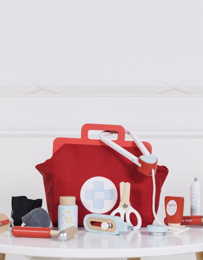 Vintage Doctor Roleplay Wooden Kit-10 Piece (22 x 14.5 x 15 cm)