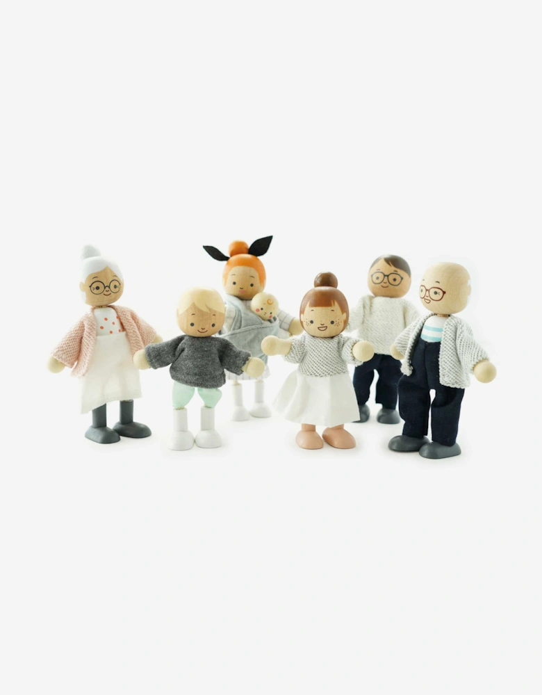 Dolls House Family-7 Piece (12CM approx)