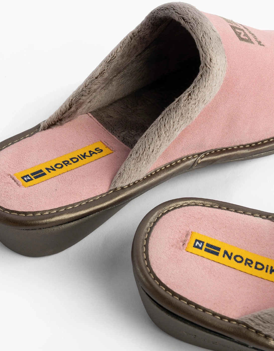 AFELPADO Womens Mules SlippersRosa