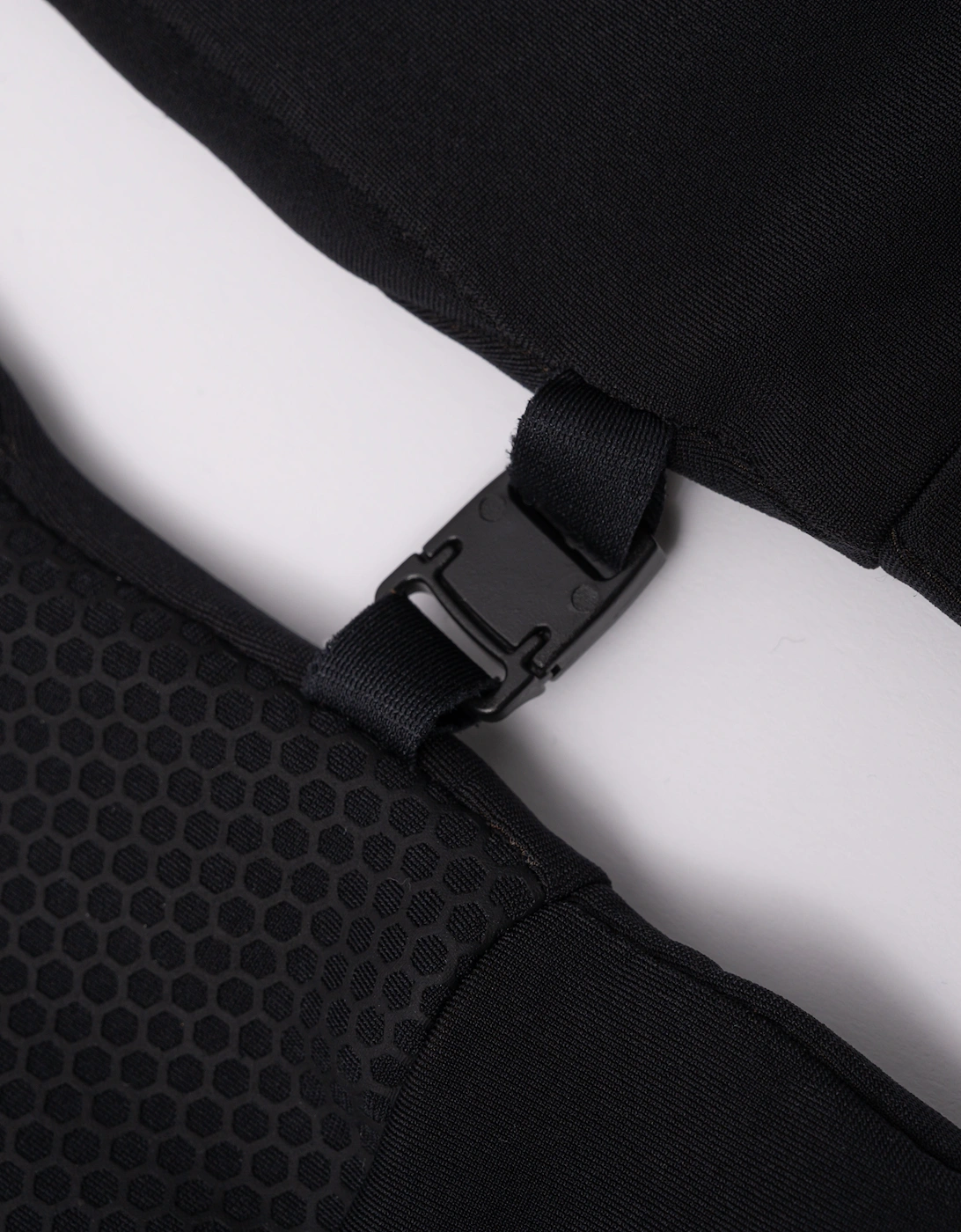 BOSS Green Mens Running Gloves 50548925 - Black 001