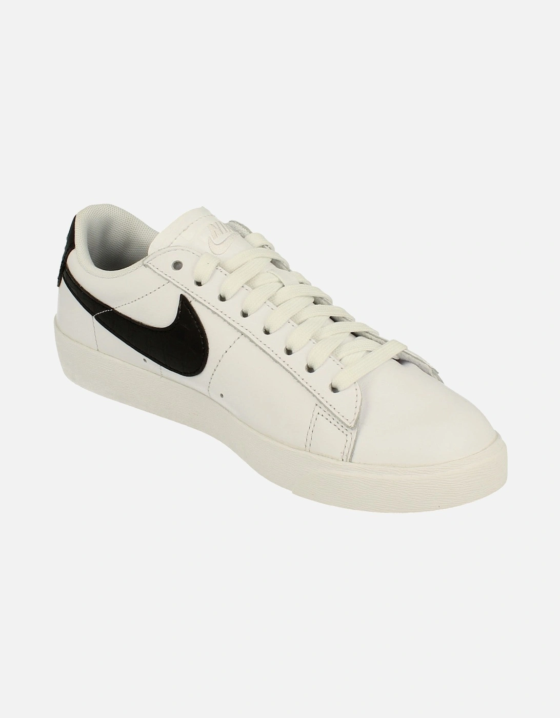 Nike Womens Blazer Low Trainers Bq0033 100