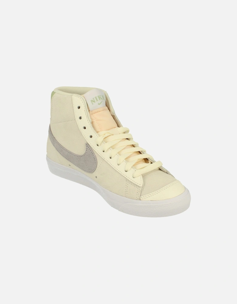 Nike Womens Blazer Mid 77 Trainers Fn7775 100