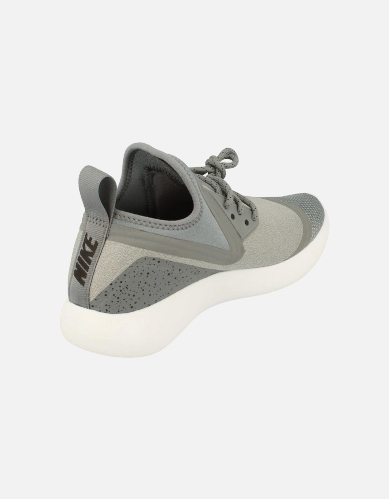 Womens Lunarcharge Essential 923620 002