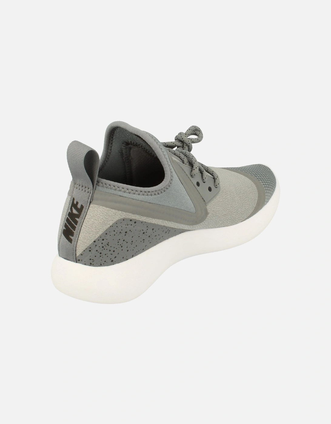 Womens Lunarcharge Essential 923620 002