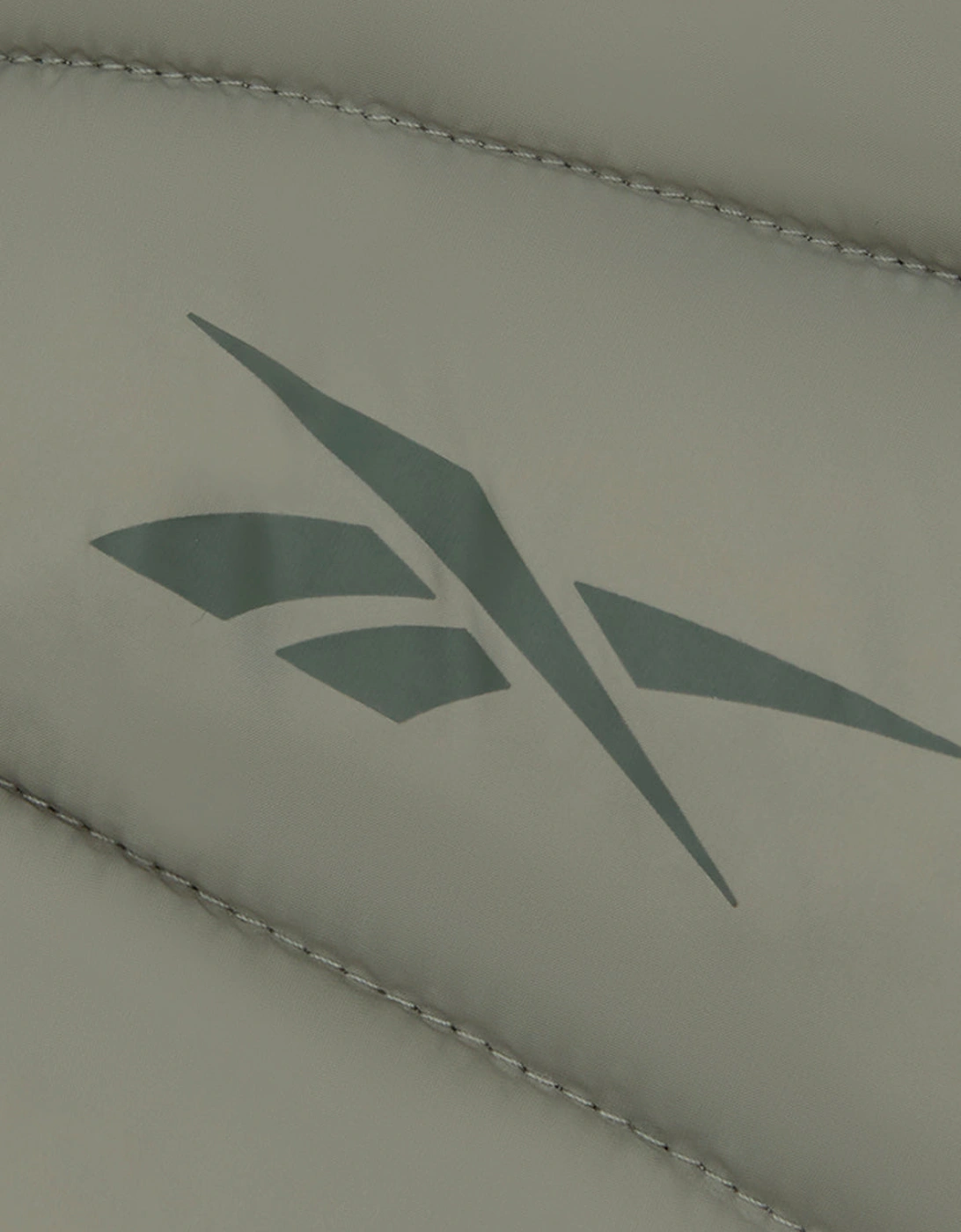 RB2082 Long Glacier Shield - Sage